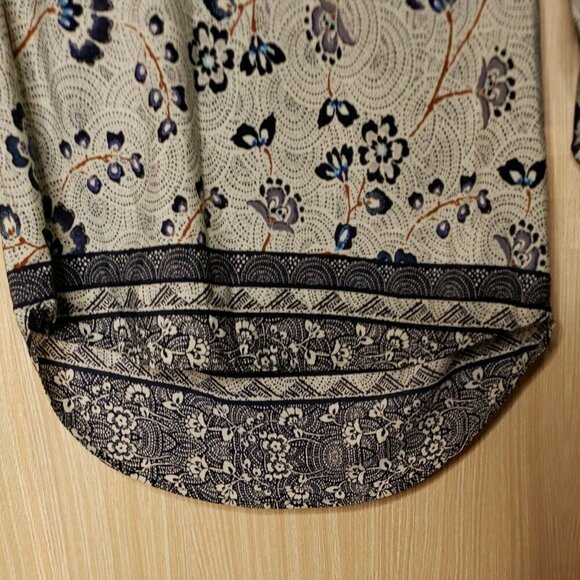 Daniel Rainn Floral Abstract Blouse With Roll Tab - Picture 5 of 8